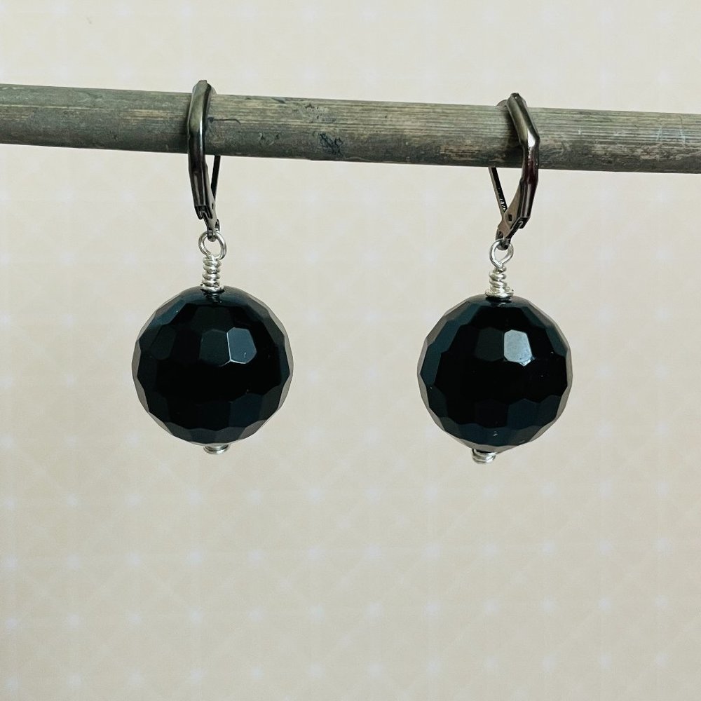 Artisan Elegant Black Faceted Glass Beaded Drop Dangle Pierced Earrings 1.5”